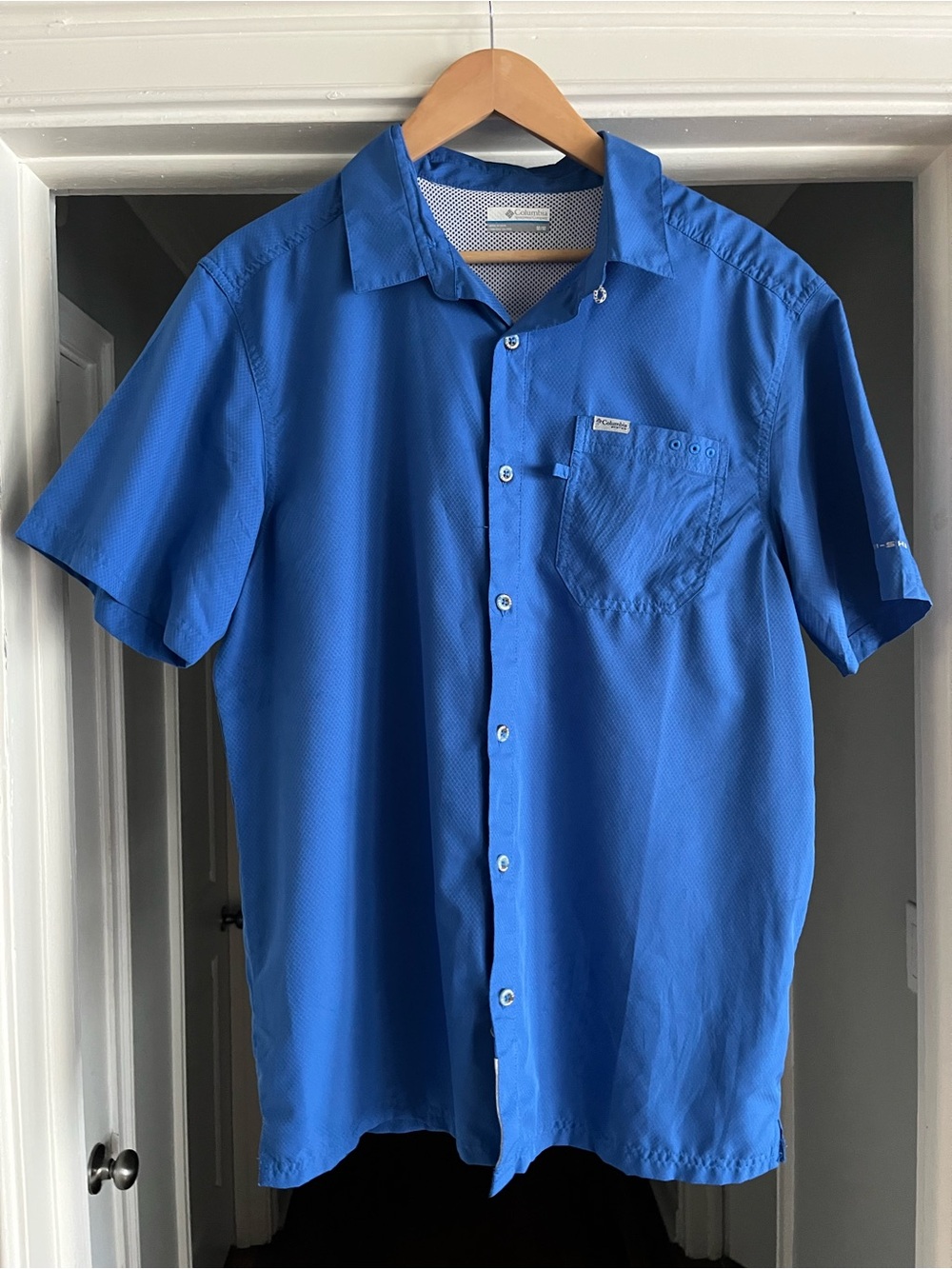 Columbia PFG Men's Short-Sleeve Blue Button-Up Shirt